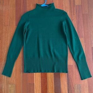 NWOT French Connection forest green turtleneck sweater